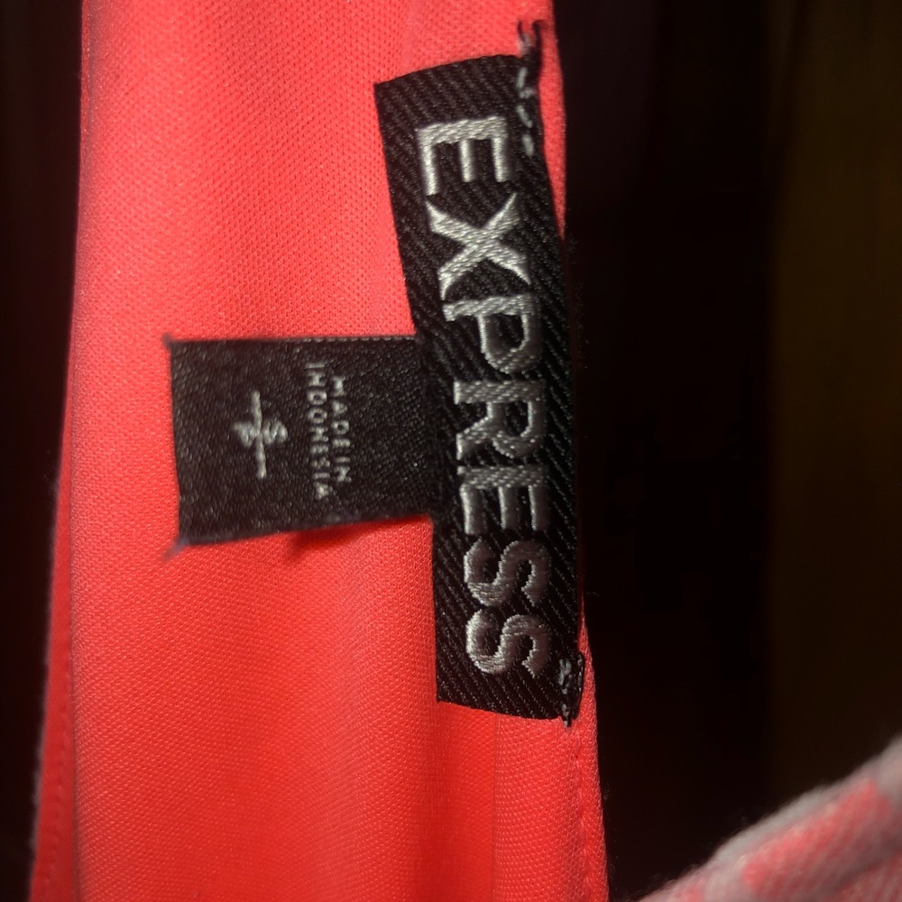 Pink and while Razorback dress - Picture 4 of 4